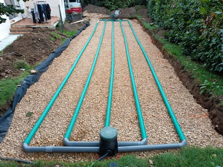 épandage drains assainissement non collectif gravier géotextile à Saint-Vallier-de-Thiey